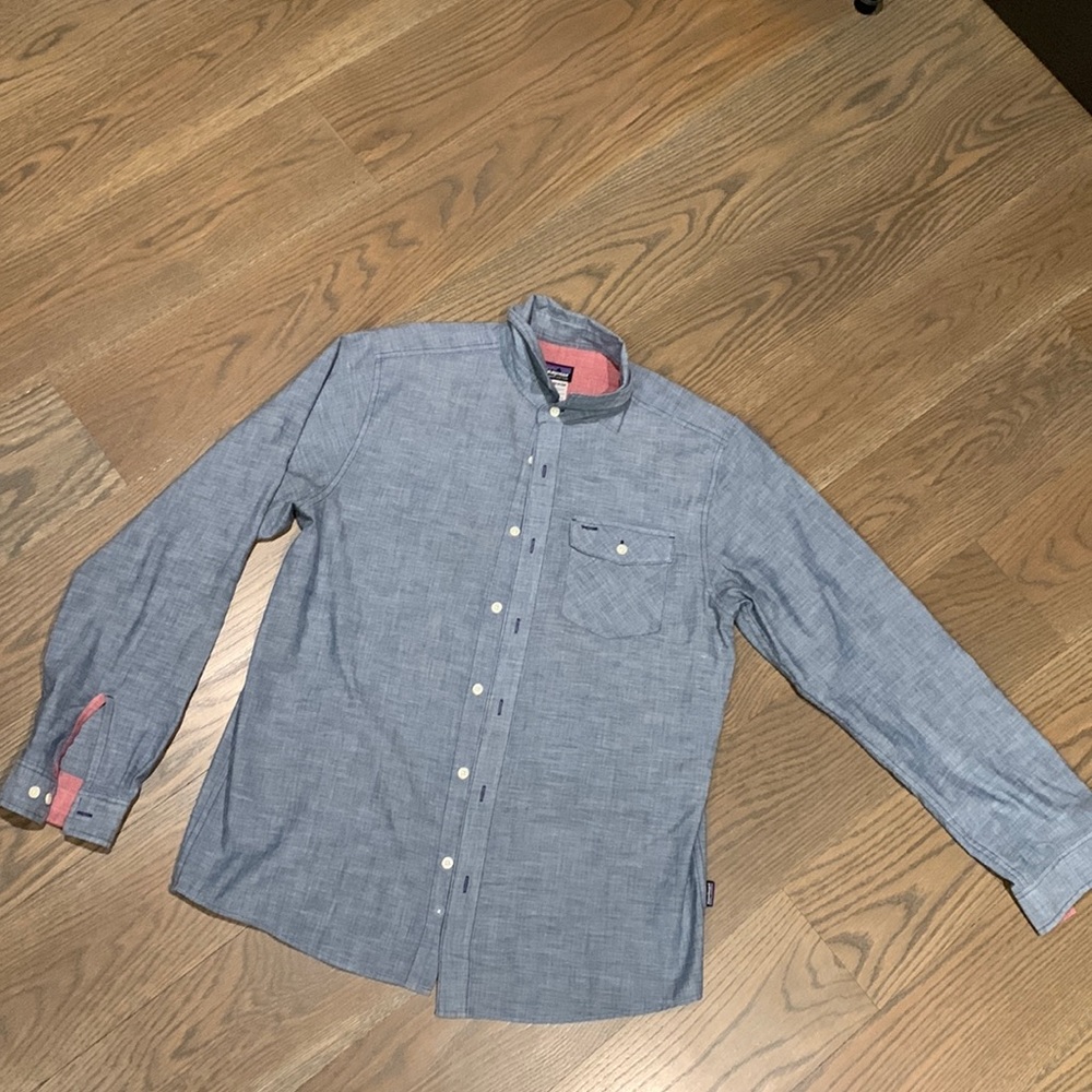 Patagonia Mens M long sleeve